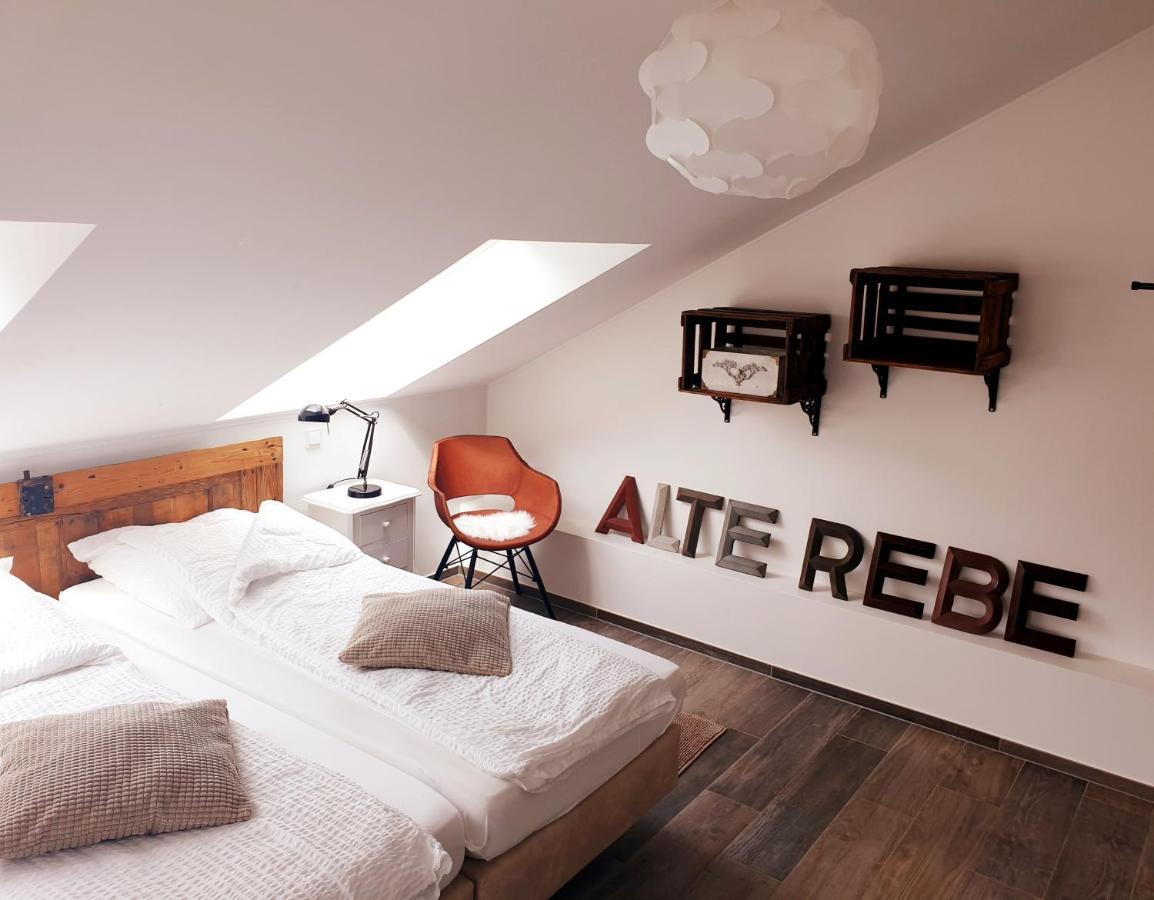Zur Alten Rebe Ferienhaus Und Weingut Konz Exteriér fotografie