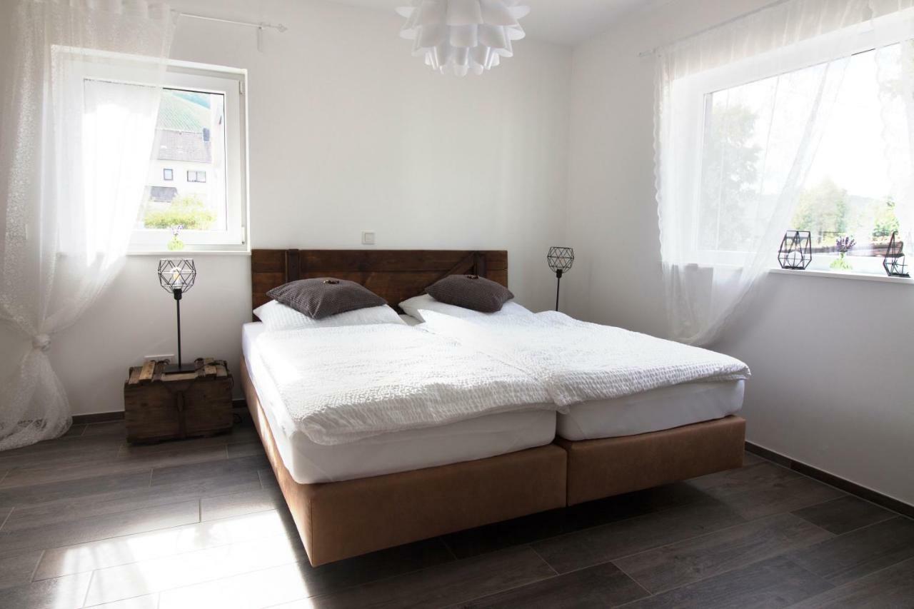 Zur Alten Rebe Ferienhaus Und Weingut Konz Exteriér fotografie