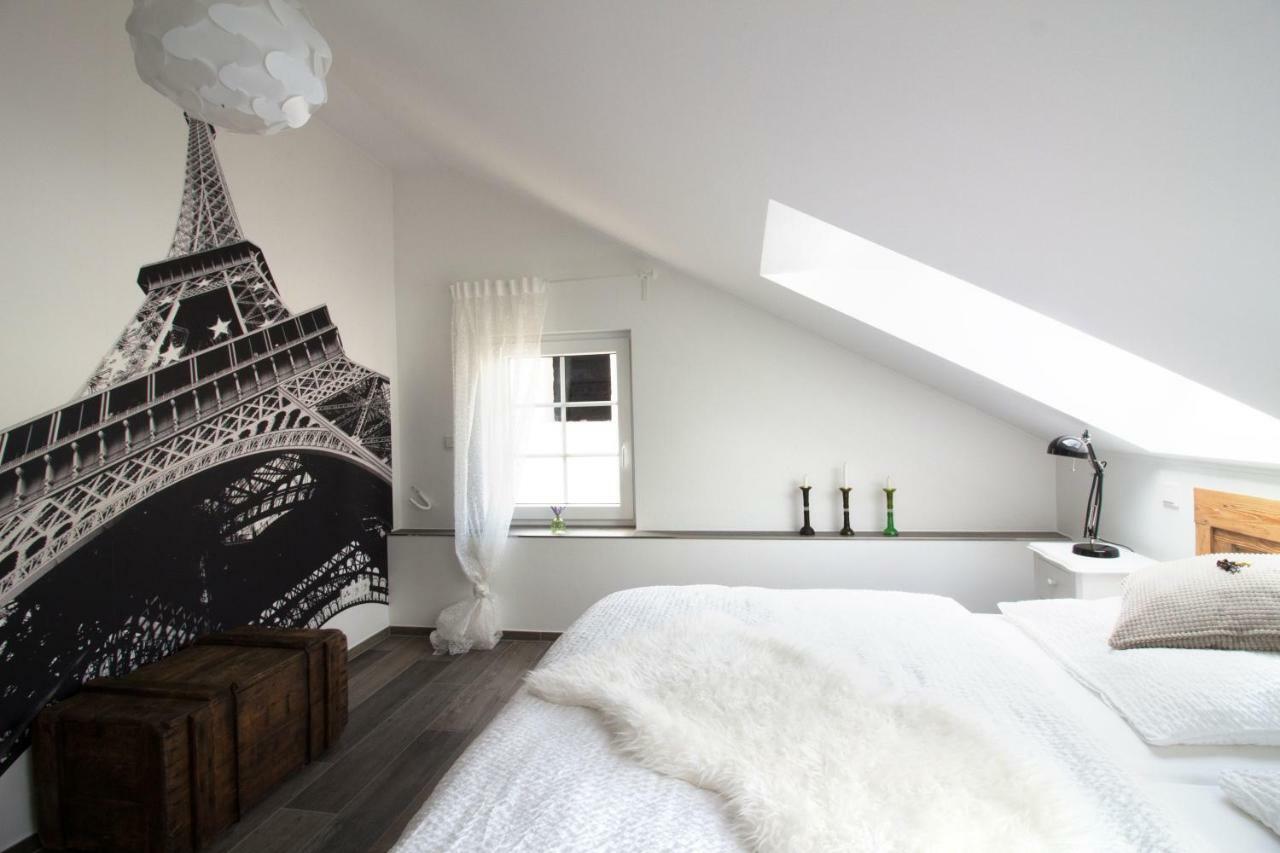 Zur Alten Rebe Ferienhaus Und Weingut Konz Exteriér fotografie