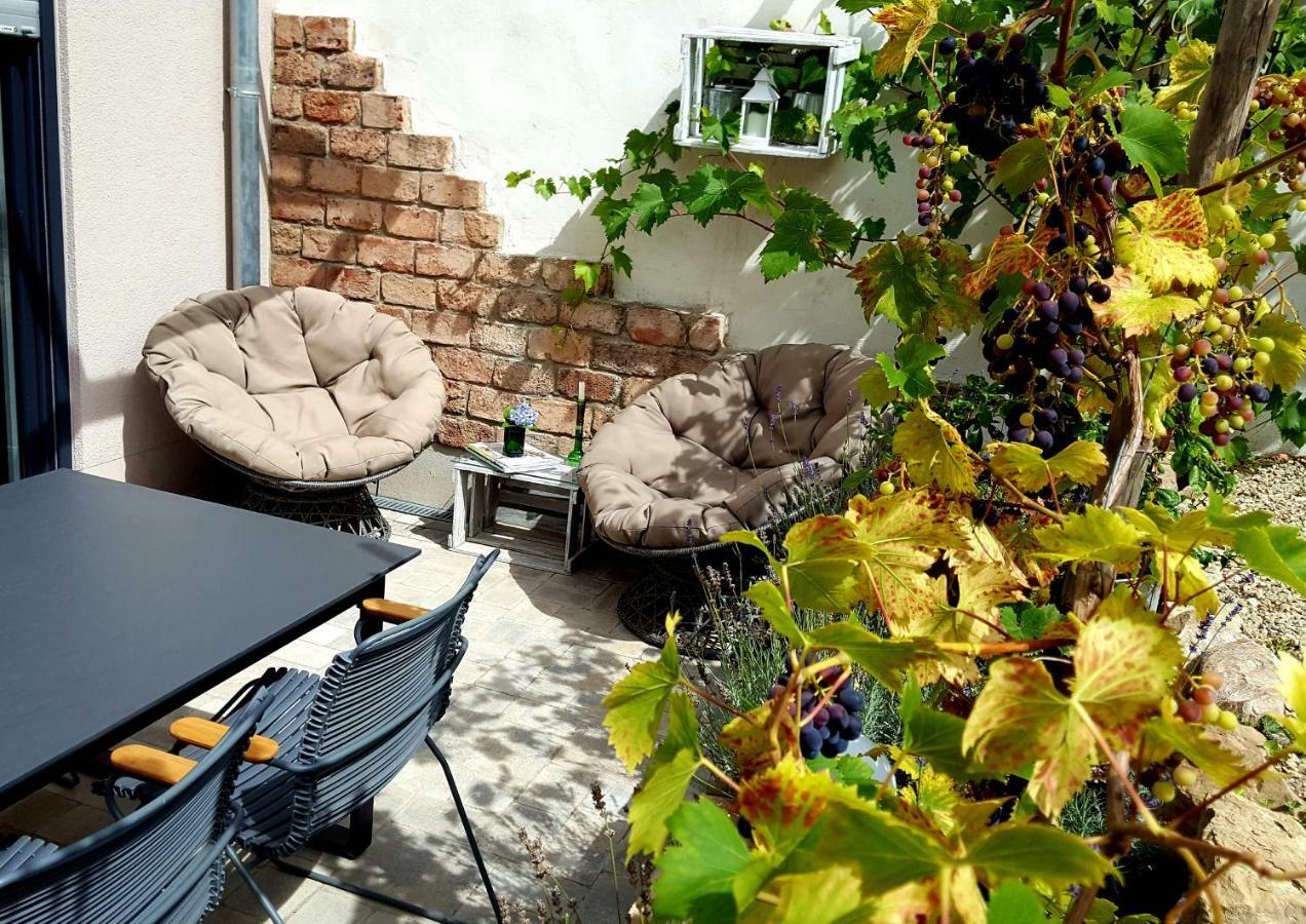 Zur Alten Rebe Ferienhaus Und Weingut Konz Exteriér fotografie