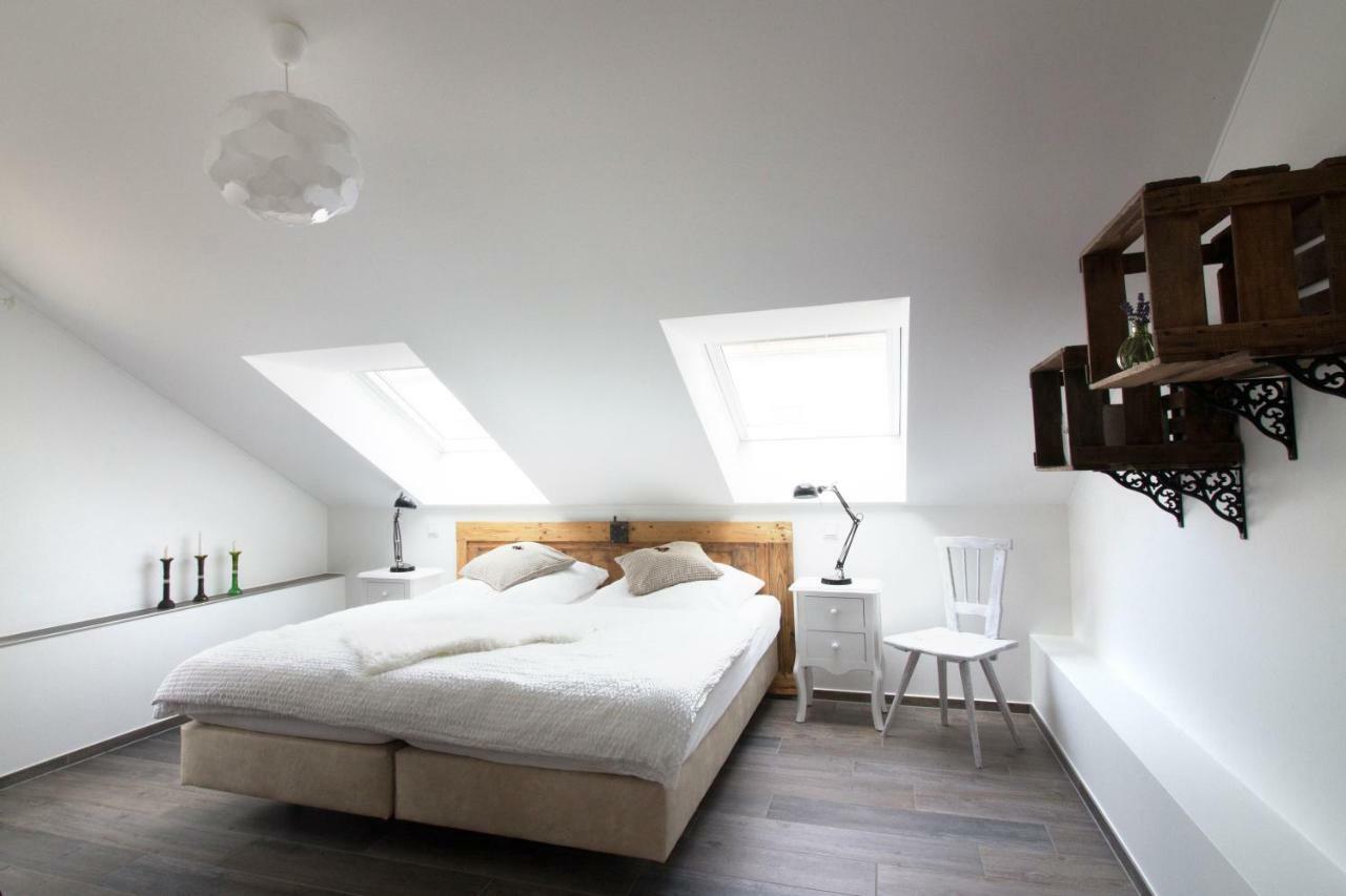 Zur Alten Rebe Ferienhaus Und Weingut Konz Exteriér fotografie